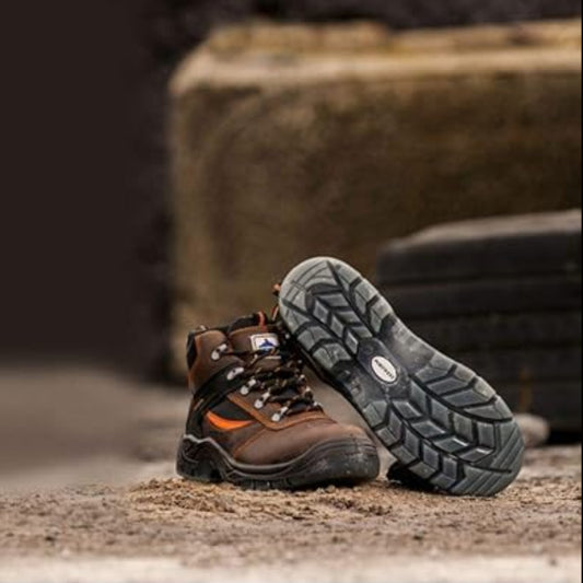 Portwest FW69 Steelite Mustang Closed Work Safety Shoe S3 Rated Work Footwear with Crazy Horse Leather Upper & 360 Degree Rubber Chassis System